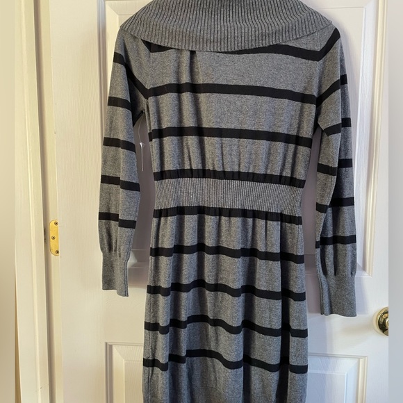 🎁 NWT Womens Medium Old Navy Striped Cowl Neck Sweater Dress - Picture 5 of 7